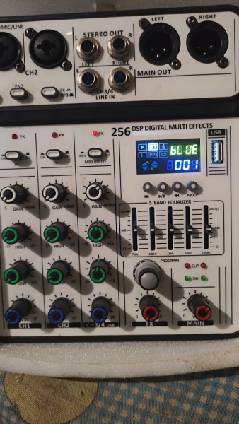 Mesa de Som 256 DSP Digital Multi Effects