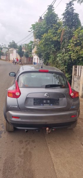 Nissan 4